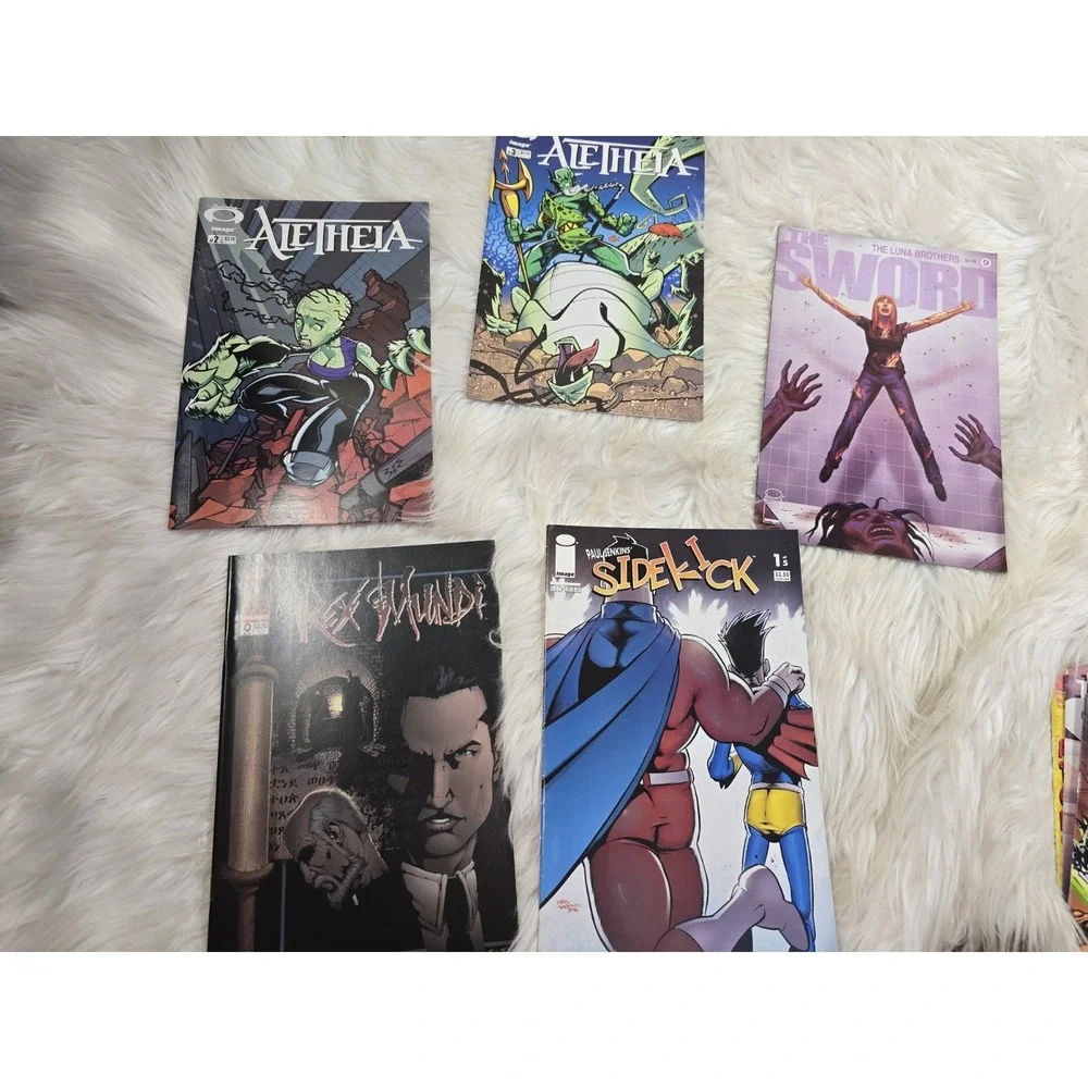25 Comic Books! Indie Assortment Lot of Image Comics Great Condition! B4